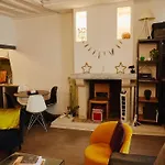 Cozy 2-Pièces au Coeur du Haut-Marais